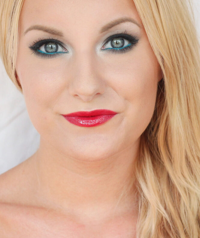 Smokey Turquoise - Sweeping with turquoise