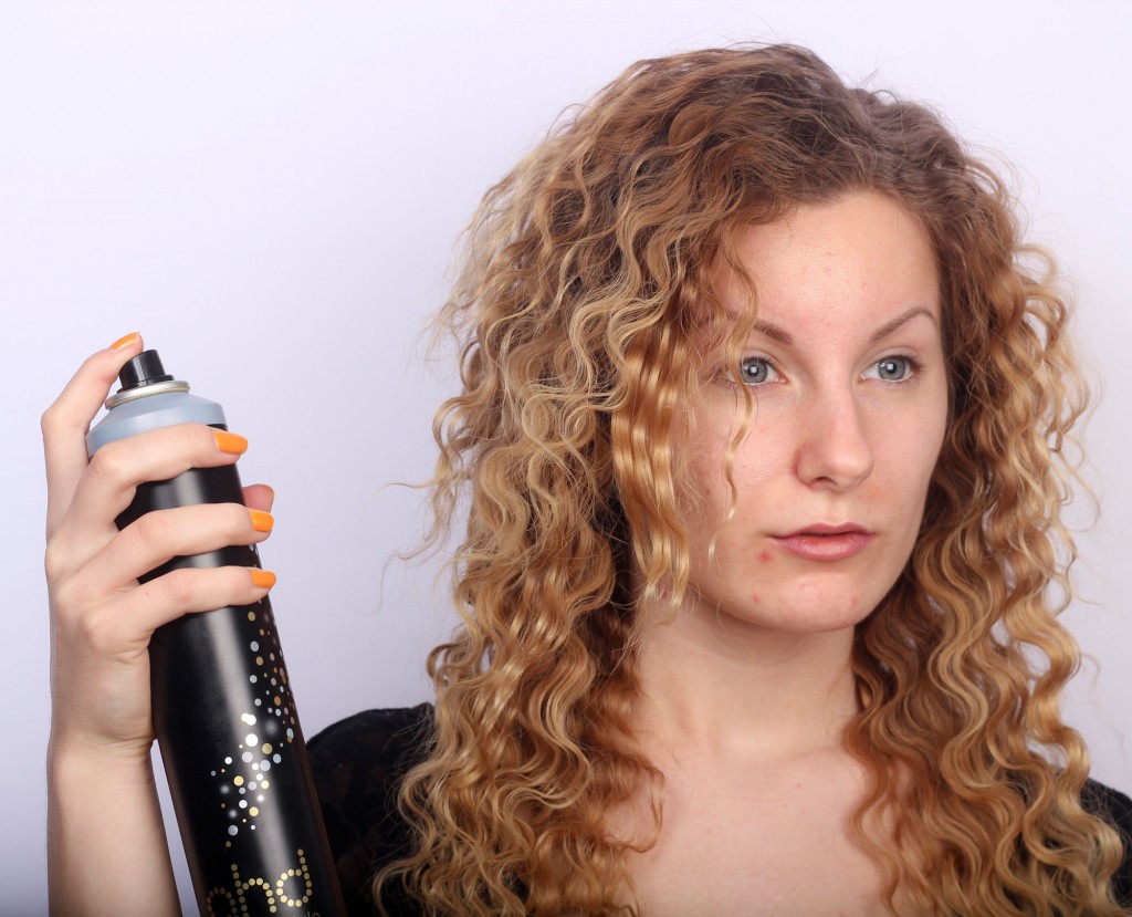 rizos de spray para el cabello