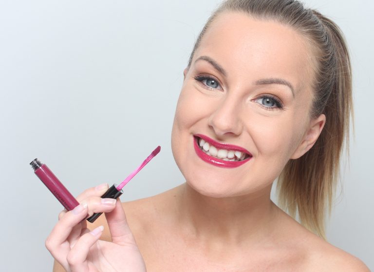 Labios brillantes con Plumberry - (Buen brillo de labios)